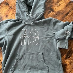 “No Worries” hoodie small